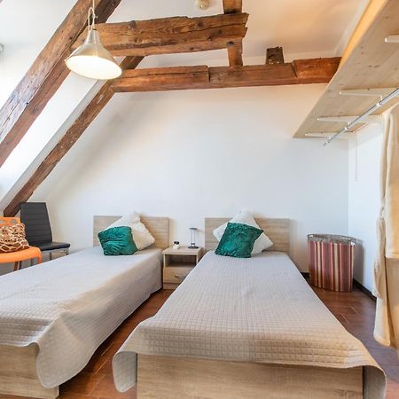Mansard In Old Town Appartement Riga Buitenkant foto